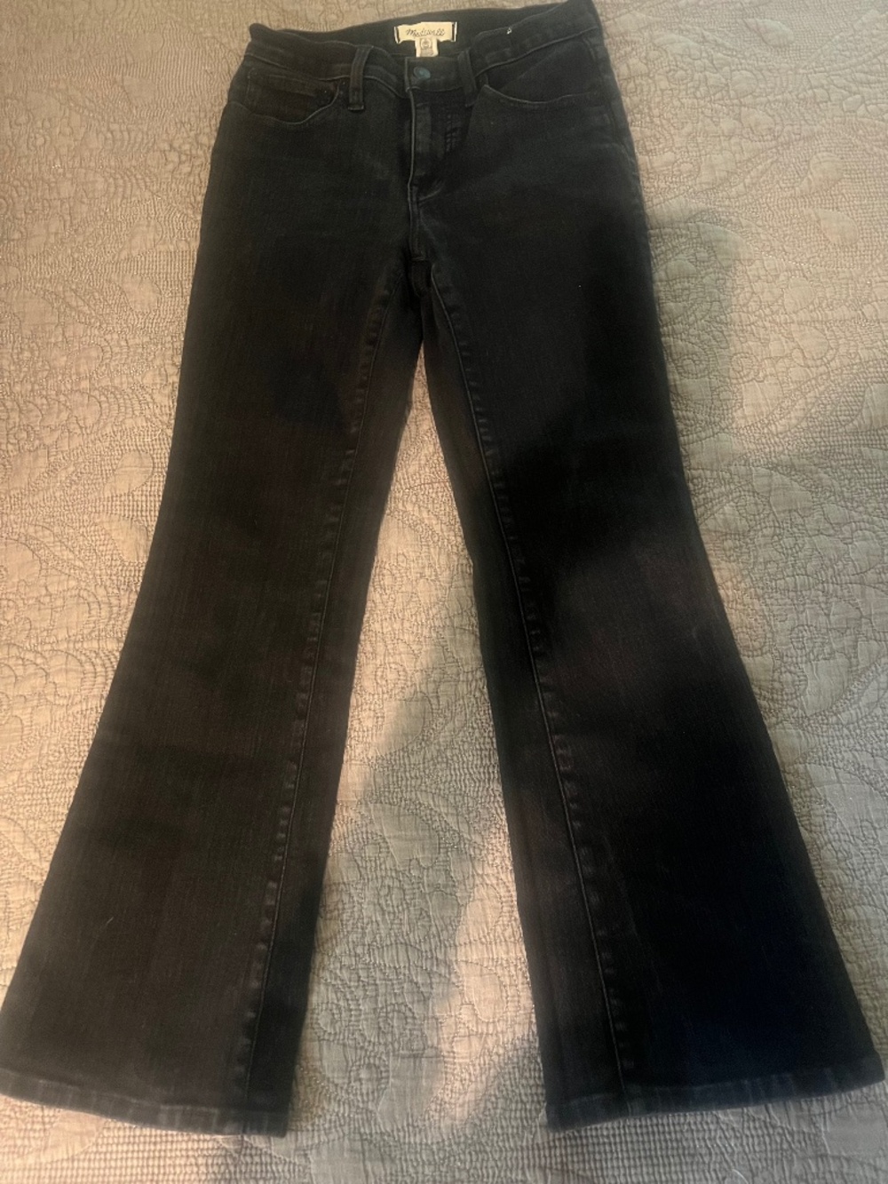 Madewell Mid Rise Kick Out Black Acid Distressed Jeans Size 4 26” Worn 1X